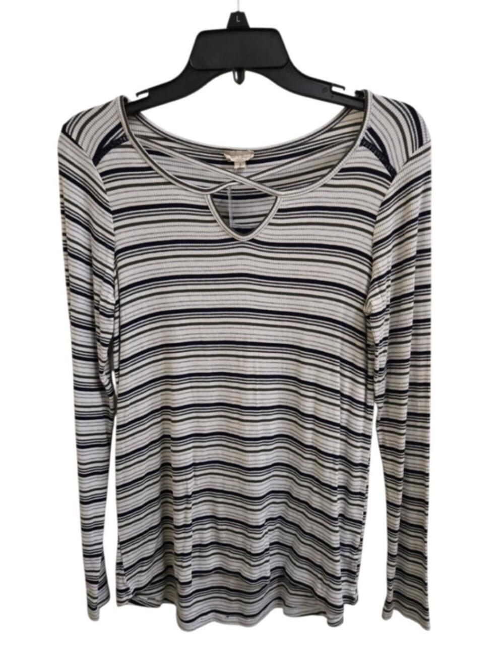 Very Good S Hem & Thread Blouse